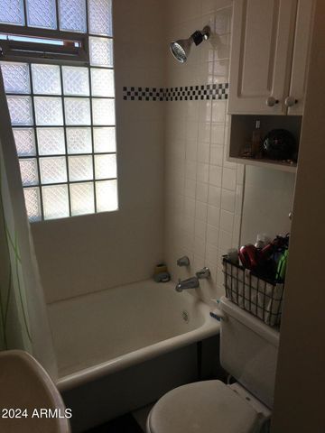 2201 N Edgemere Street, Phoenix, AZ 85006