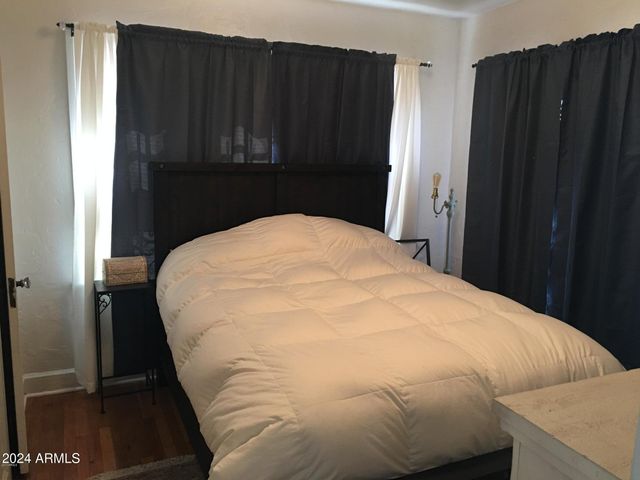 2201 N Edgemere Street, Phoenix, AZ 85006