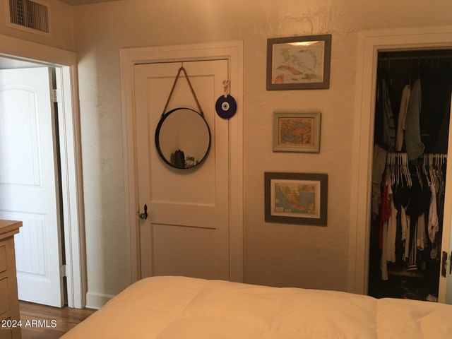 2201 N Edgemere Street, Phoenix, AZ 85006