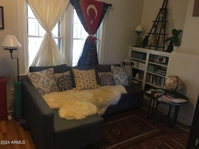 2201 N Edgemere Street, Phoenix, AZ 85006