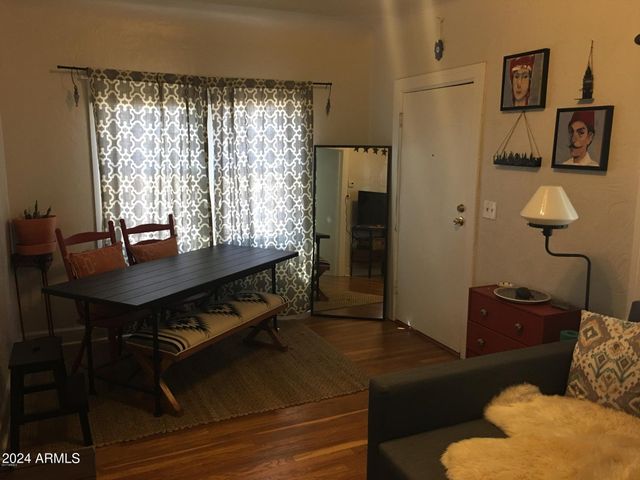 2201 N Edgemere Street, Phoenix, AZ 85006