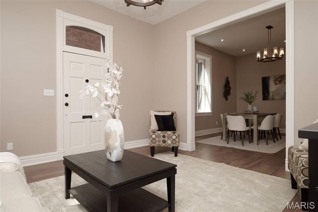 2307 S 11th Street, St Louis, MO 63104