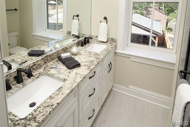 2307 S 11th Street, St Louis, MO 63104