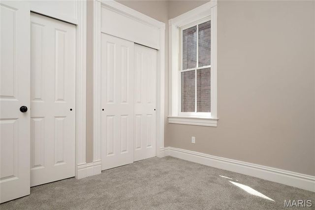 2307 S 11th Street, St Louis, MO 63104