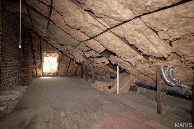 2307 S 11th Street, St Louis, MO 63104