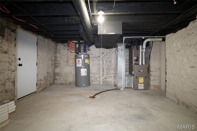 2307 S 11th Street, St Louis, MO 63104