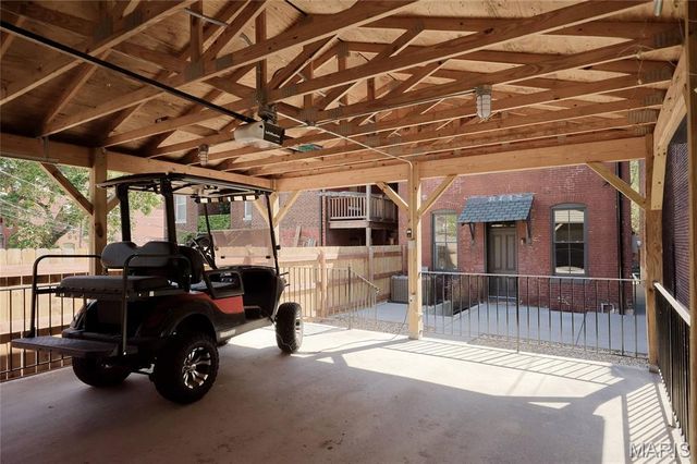 2307 S 11th Street, St Louis, MO 63104