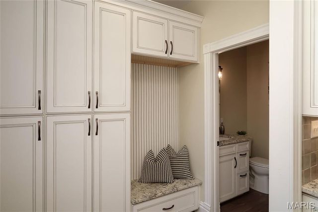 2307 S 11th Street, St Louis, MO 63104