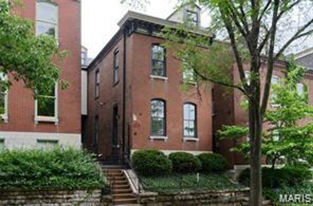 2307 S 11th Street, St Louis, MO 63104