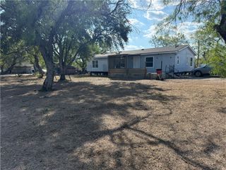 414 County Road 323, Orange Grove, TX 78372