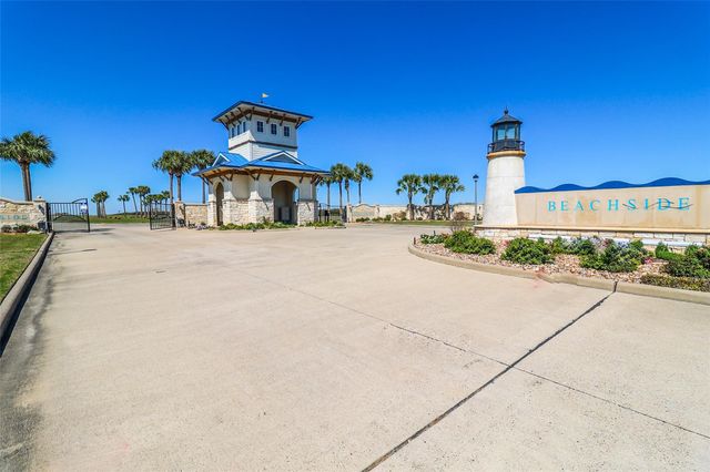 3204 Camp Hulen Drive, Palacios, TX 77465