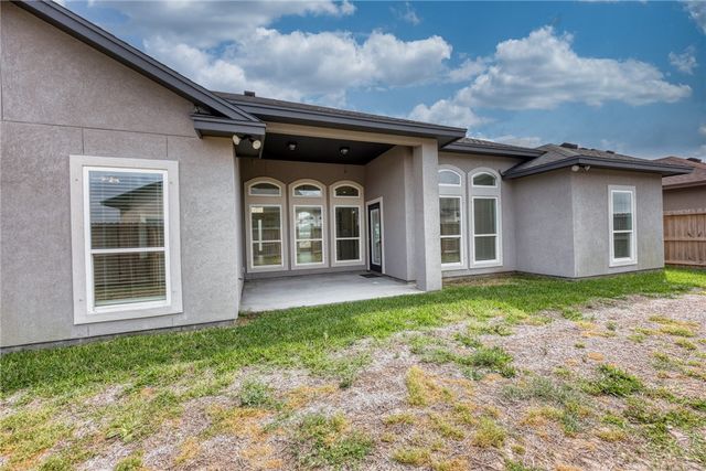 101 Sapphire St, Portland, TX 78374