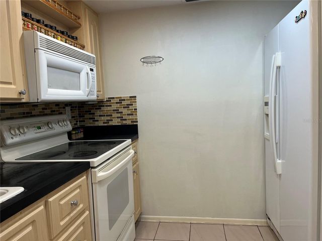 1310 SE 43RD TERRACE, Cape Coral, FL 33904