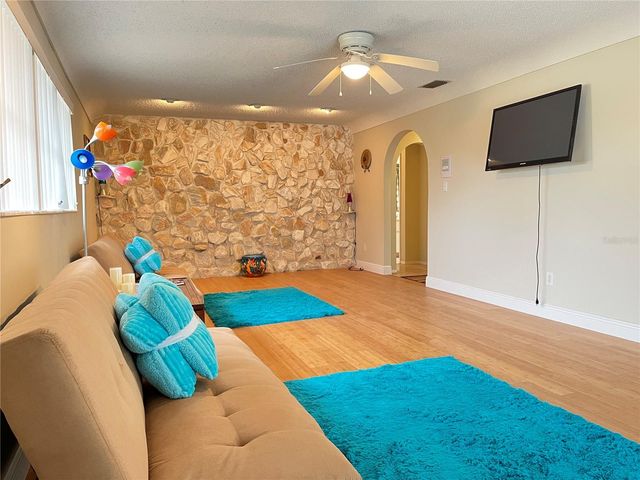 1310 SE 43RD TERRACE, Cape Coral, FL 33904