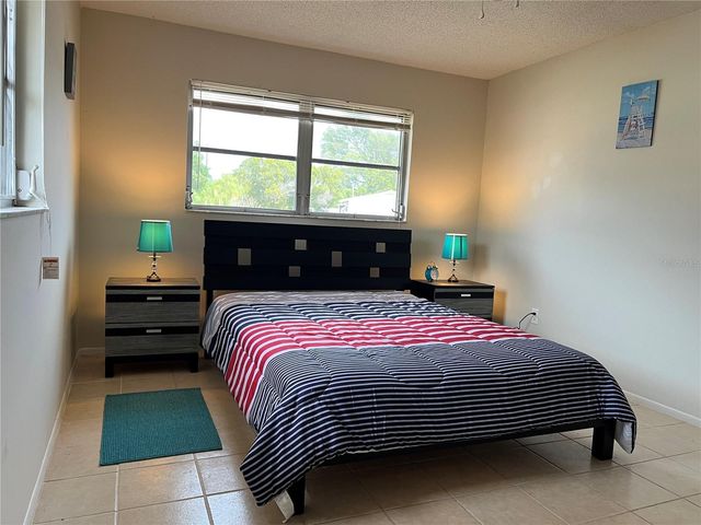 1310 SE 43RD TERRACE, Cape Coral, FL 33904