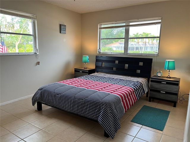 1310 SE 43RD TERRACE, Cape Coral, FL 33904