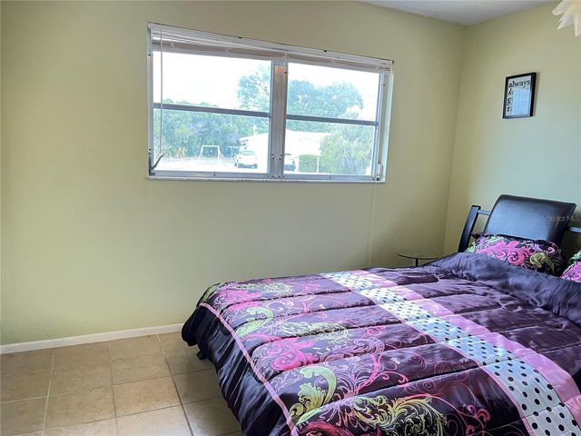 1310 SE 43RD TERRACE, Cape Coral, FL 33904