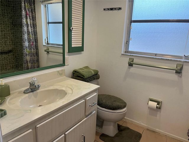 1310 SE 43RD TERRACE, Cape Coral, FL 33904