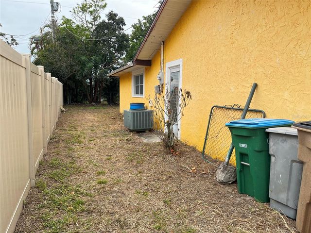 1310 SE 43RD TERRACE, Cape Coral, FL 33904