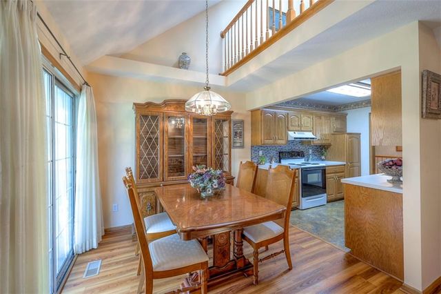 701 16th Avenue S, Greenwood, MO 64034