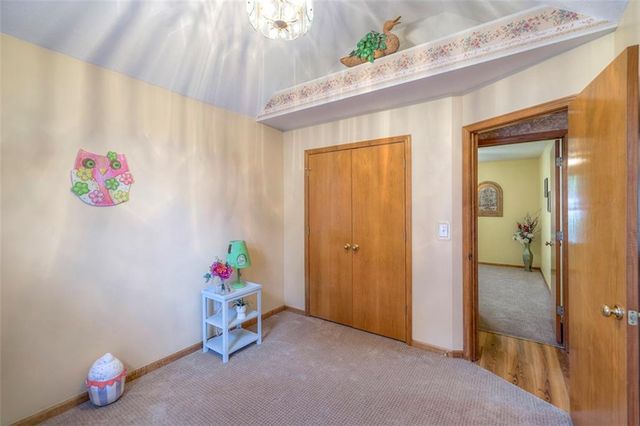 701 16th Avenue S, Greenwood, MO 64034