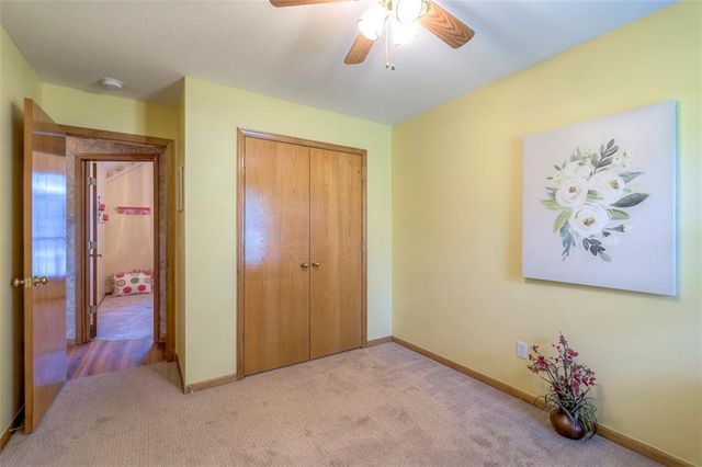 701 16th Avenue S, Greenwood, MO 64034