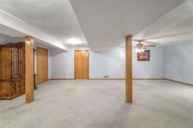 701 16th Avenue S, Greenwood, MO 64034