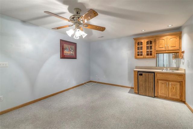 701 16th Avenue S, Greenwood, MO 64034