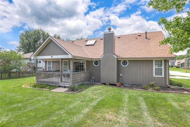 701 16th Avenue S, Greenwood, MO 64034