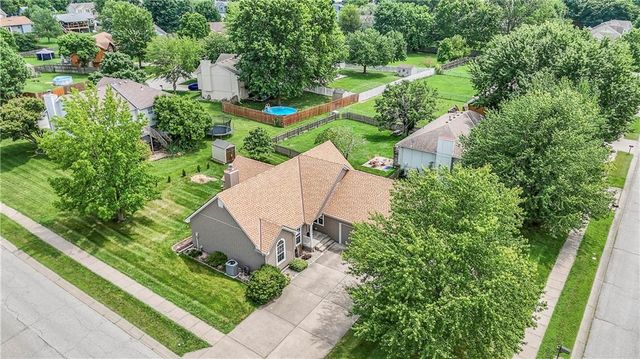 701 16th Avenue S, Greenwood, MO 64034
