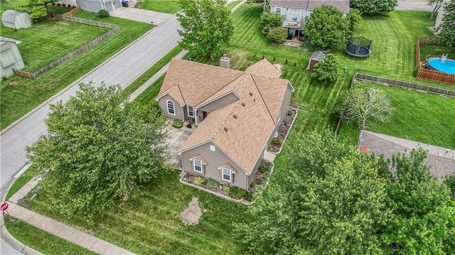 701 16th Avenue S, Greenwood, MO 64034