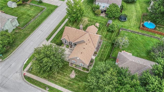 701 16th Avenue S, Greenwood, MO 64034