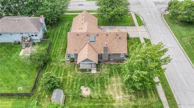 701 16th Avenue S, Greenwood, MO 64034