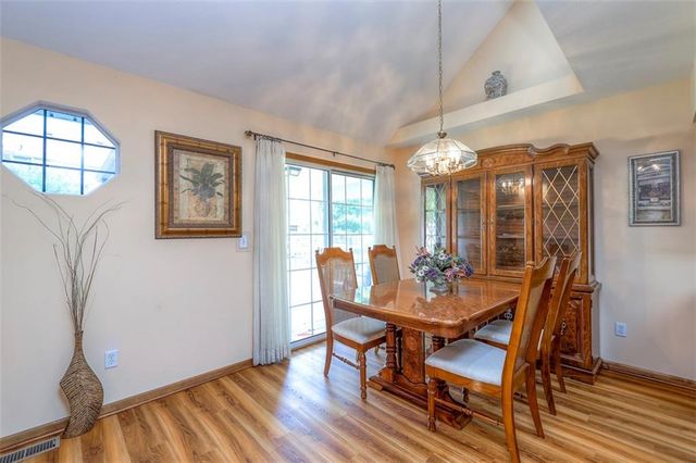 701 16th Avenue S, Greenwood, MO 64034