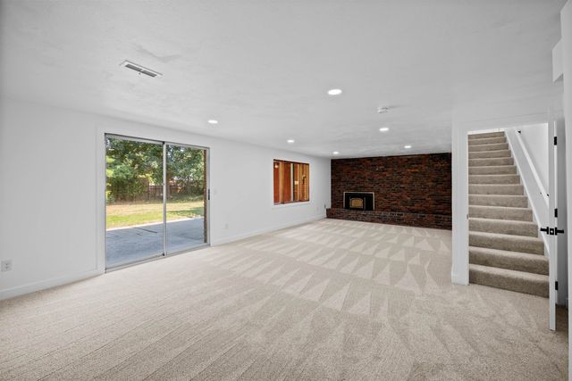 7118 N Winston Dr, Spokane, WA 99208