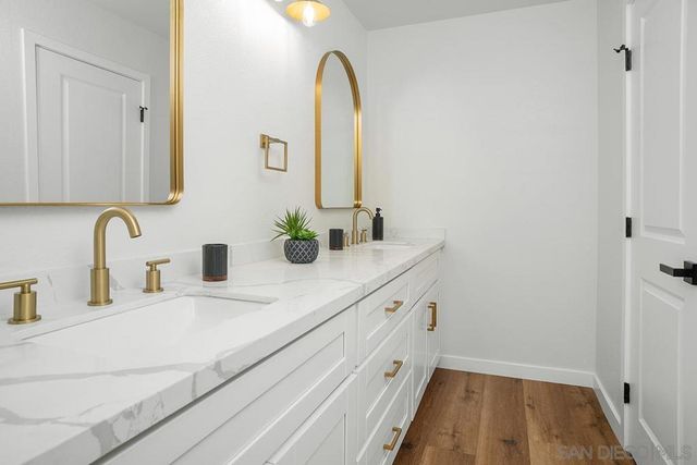 4566 Hancock Cir, Oceanside, CA 92056