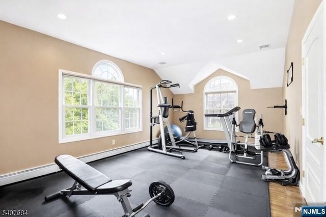 61 Carlisle Road, Wayne, NJ 07470