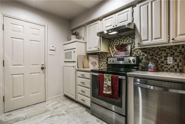 2122 Edwin Street B, Fort Worth, TX 76110