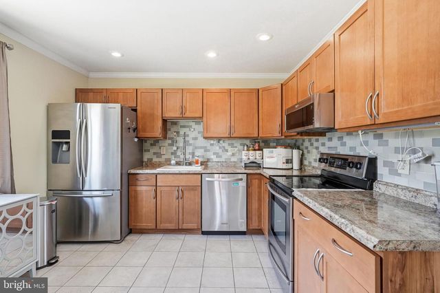 14 COUNTRY WALK, Cherry Hill, NJ 08003