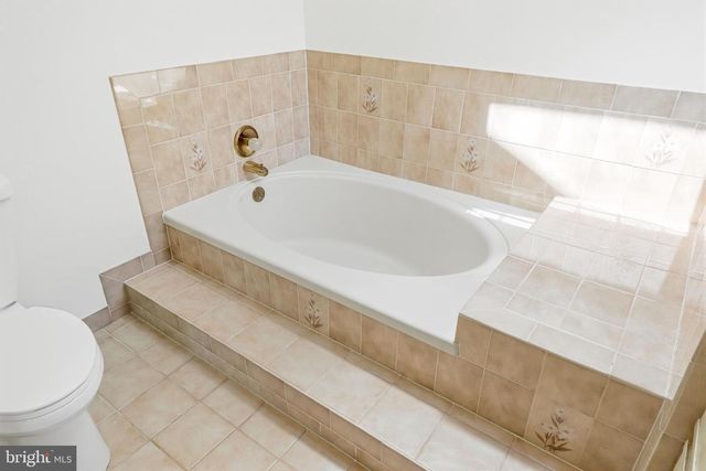 14 COUNTRY WALK, Cherry Hill, NJ 08003