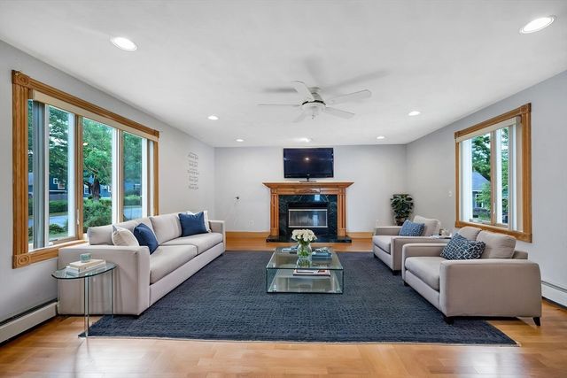 50 Wentworth Avenue, Lowell, MA 01852