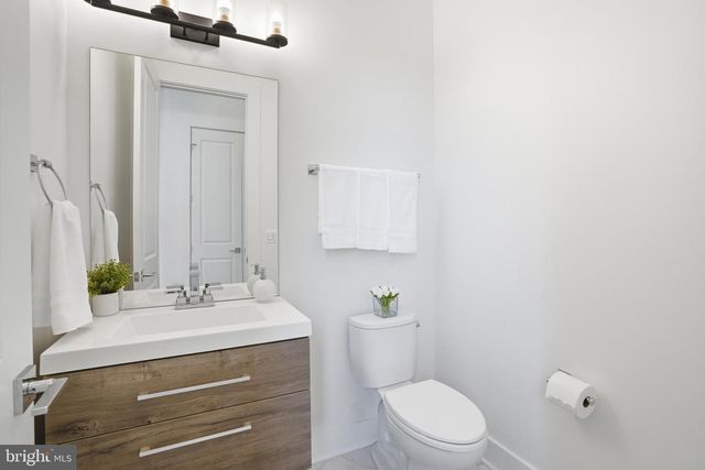 1513 OAKVIEW DR, Mclean, VA 22101