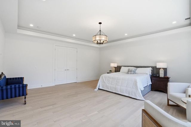 1513 OAKVIEW DR, Mclean, VA 22101