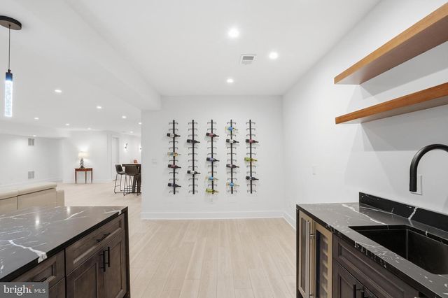 1513 OAKVIEW DR, Mclean, VA 22101