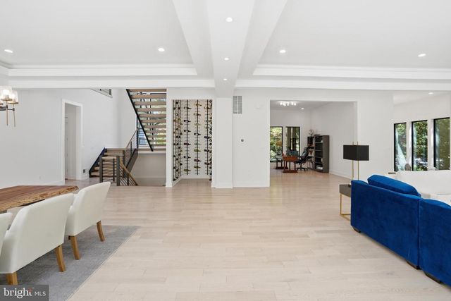 1513 OAKVIEW DR, Mclean, VA 22101
