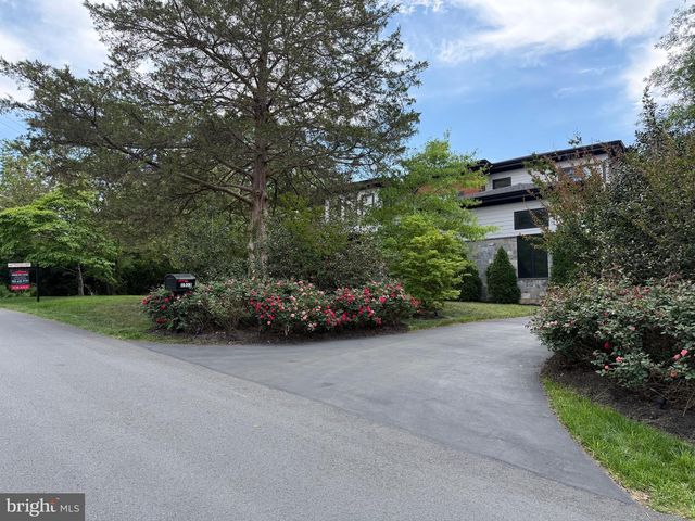 1513 OAKVIEW DR, Mclean, VA 22101