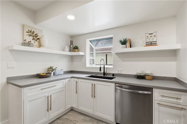 349 N Glendora Avenue, Glendora, CA 91741