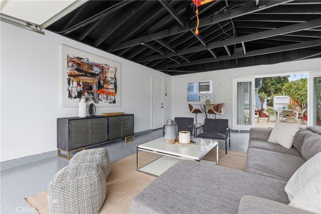 349 N Glendora Avenue, Glendora, CA 91741