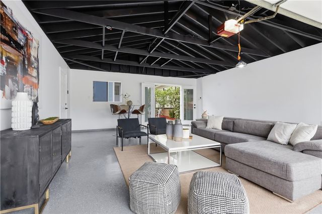 349 N Glendora Avenue, Glendora, CA 91741