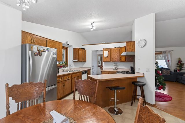 16051 Goodview Way, Lakeville, MN 55044